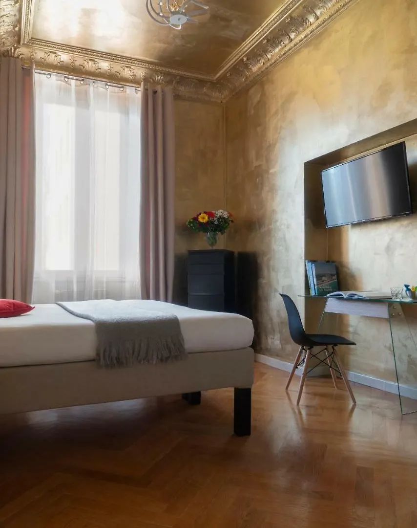 ** Guest house Riviere Private Rooms At The Park Milan Italy
